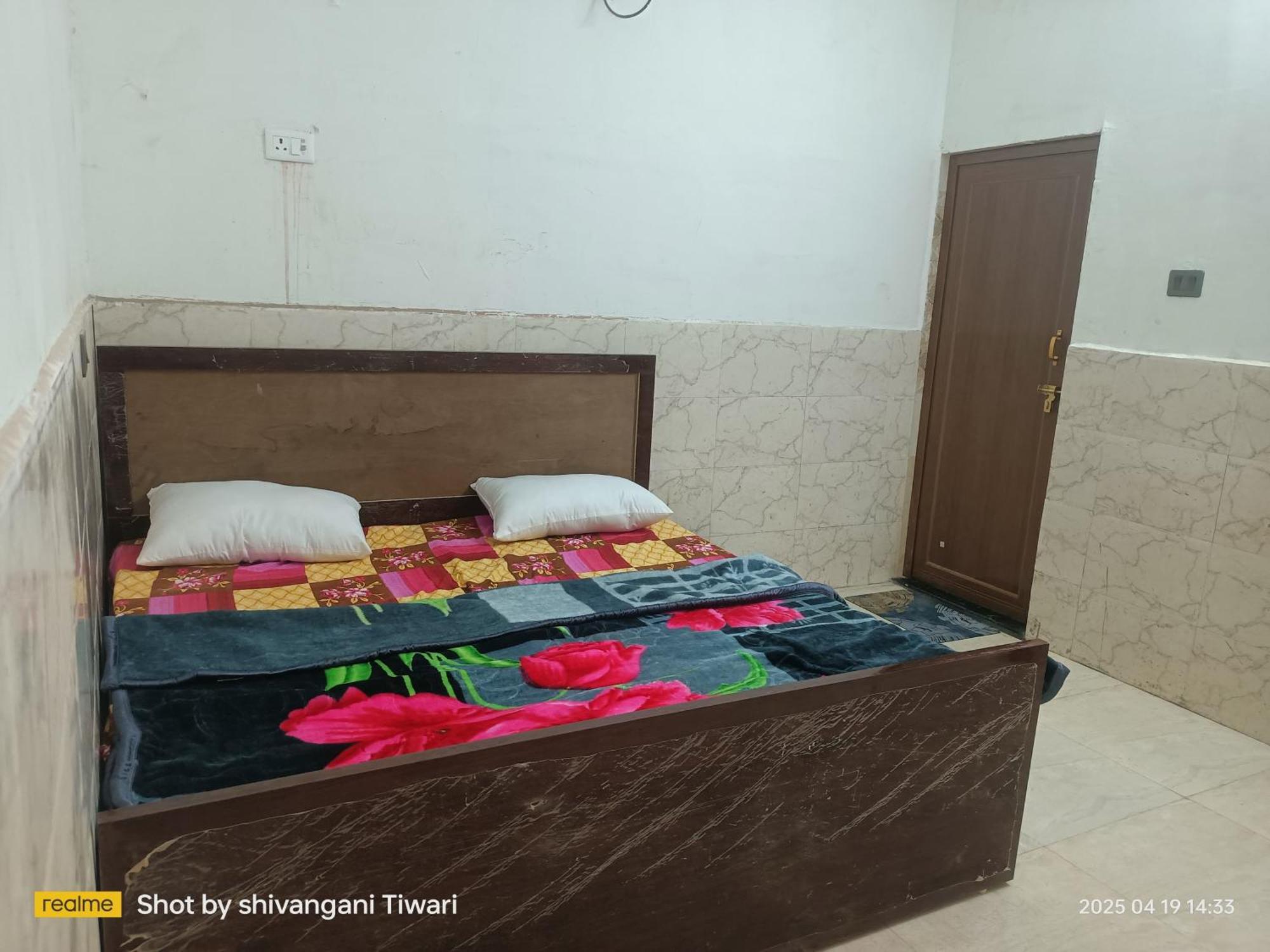 Apartamento Rama'S Residency Ayodhya Exterior foto